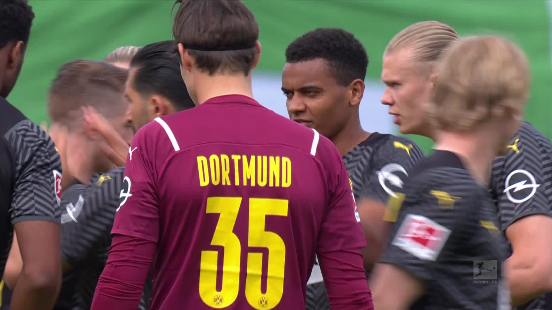 体育西甲：皇马主场0-0战平加的斯